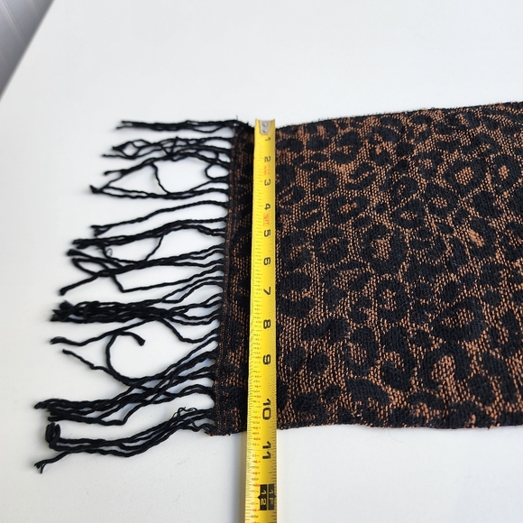 Cheetah Leopard One Size Soft Acrylic Winter Scarf Brown Black 10" × 75" - Picture 7 of 11